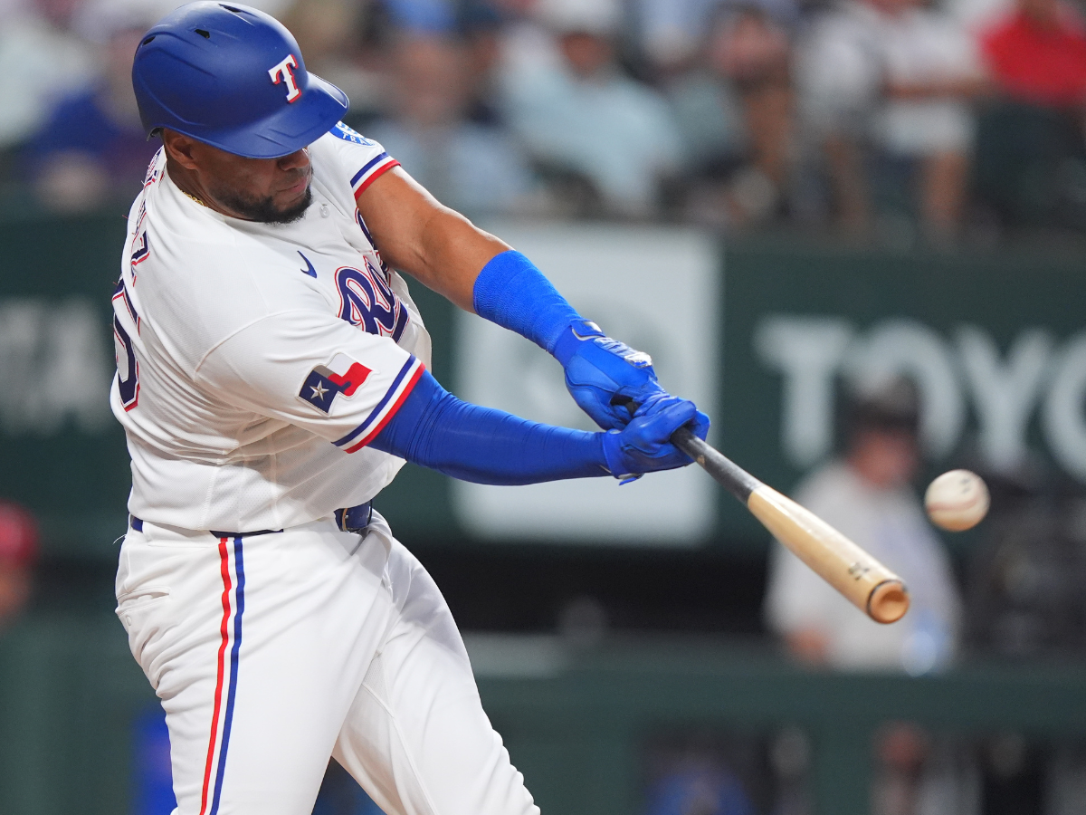 Elías Díaz aportó su poder en paliza de los Rangers