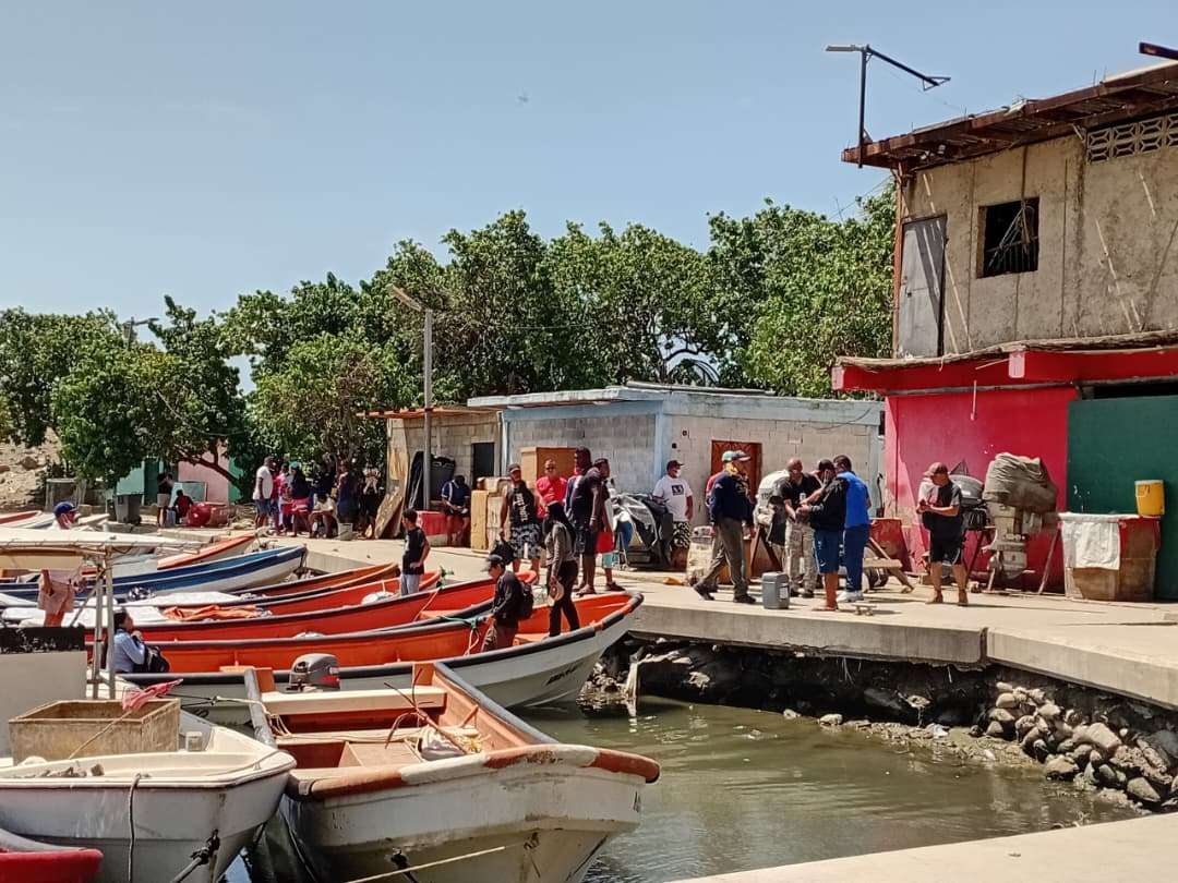 Corredor marítimo abastece comunidades aisladas de La Guaira