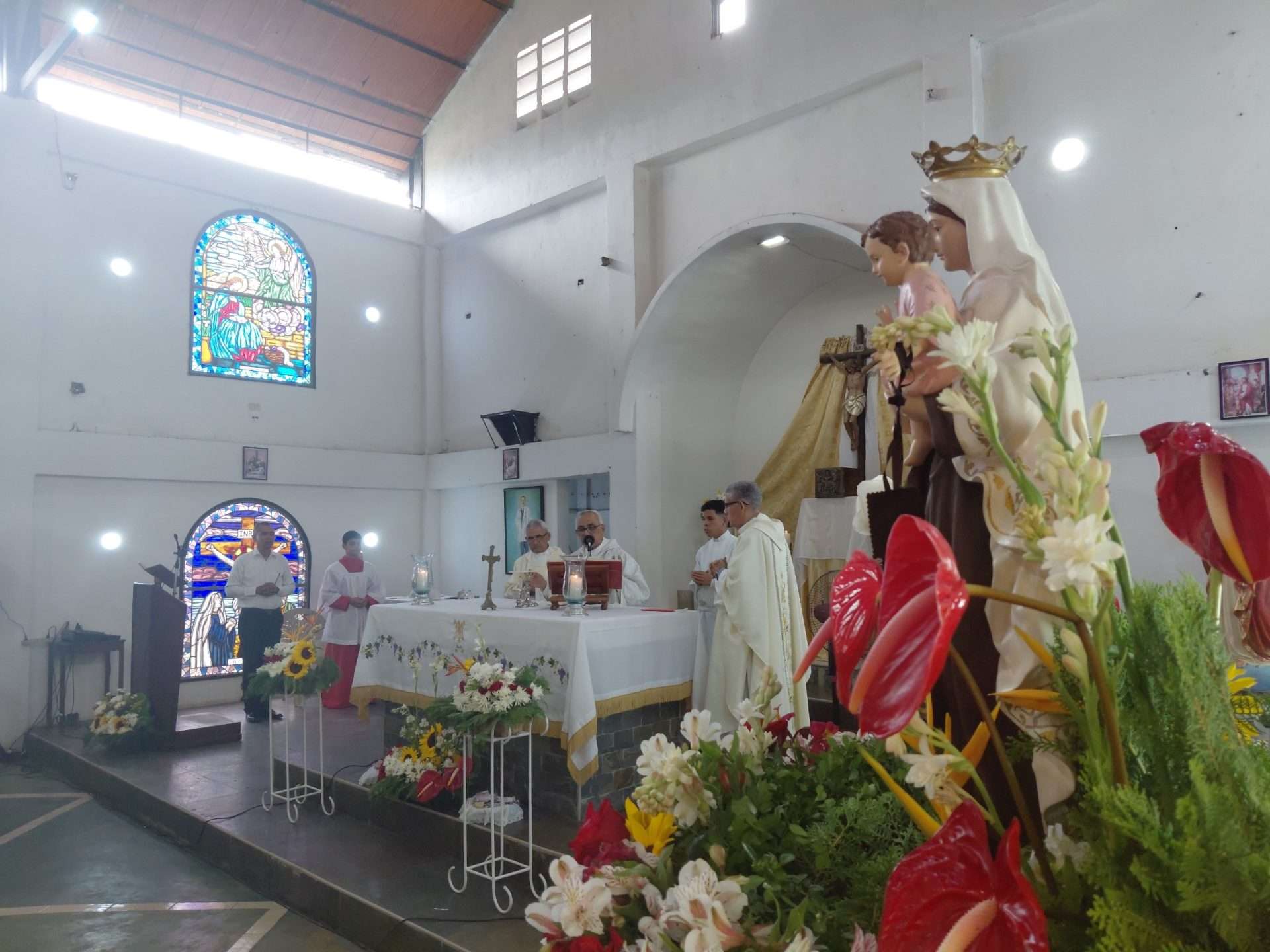 Regiones celebraron a la Virgen del Carmen este jueves
