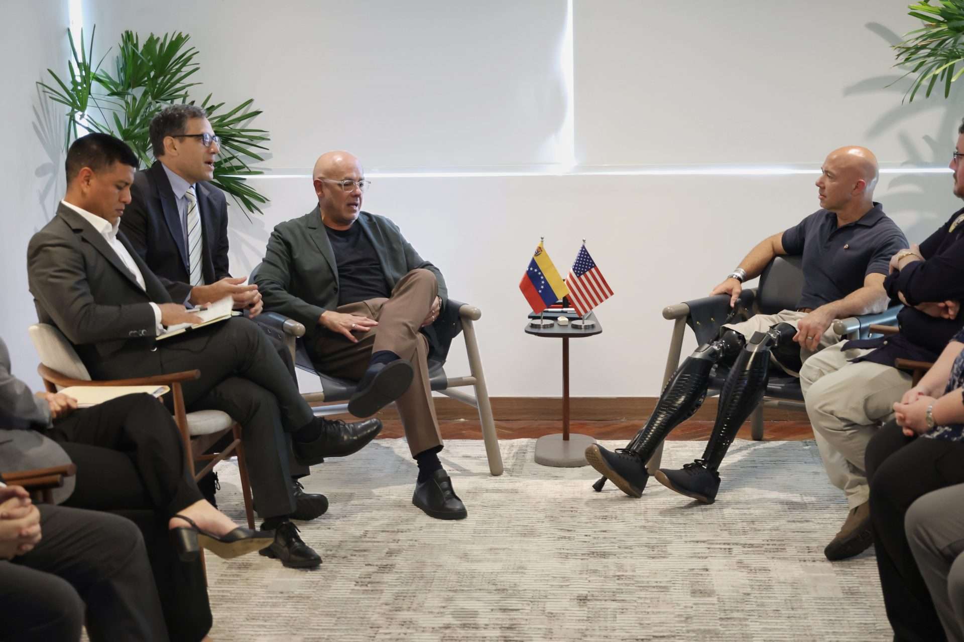 Jorge Rodríguez se reunió con la delegación del Congreso de EEUU