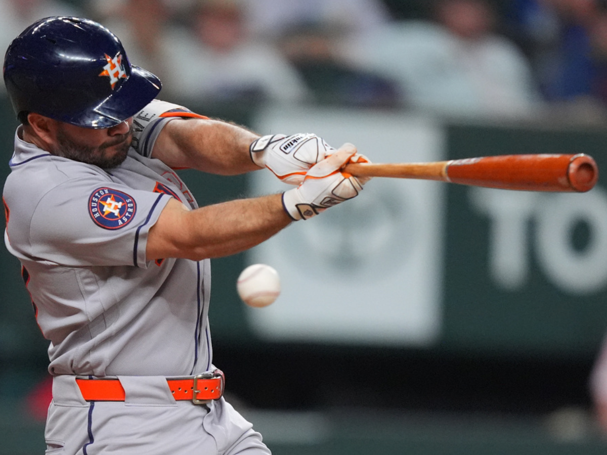 José Altuve con otro cuadrangular ante los Rangers