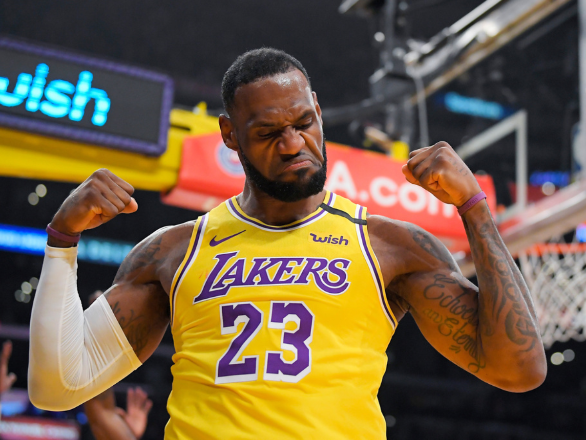 LeBron James mantiene incertidumbre sobre su próximo destino en la NBA