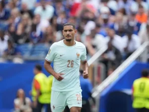 Chelsea FC ficha al central francés Maxence Lacroix