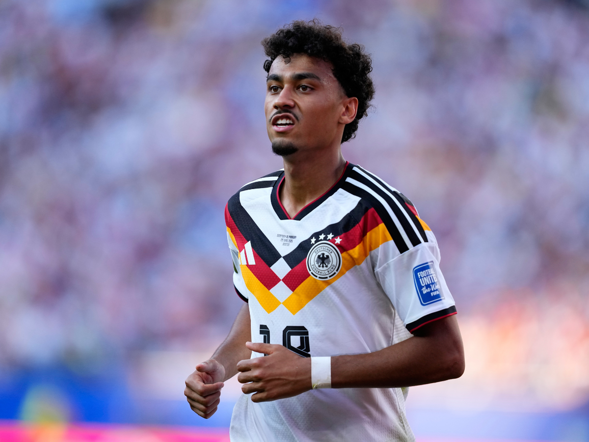 Bayern Múnich ficha a Nathaniel Brown hasta 2031