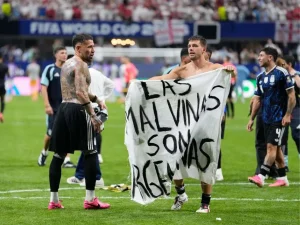 Reino Unido pide a FIFA investigar a Argentina por bandera de Malvinas