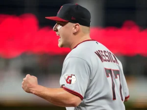 Parker Messick guia sólida victoria de Guardianes