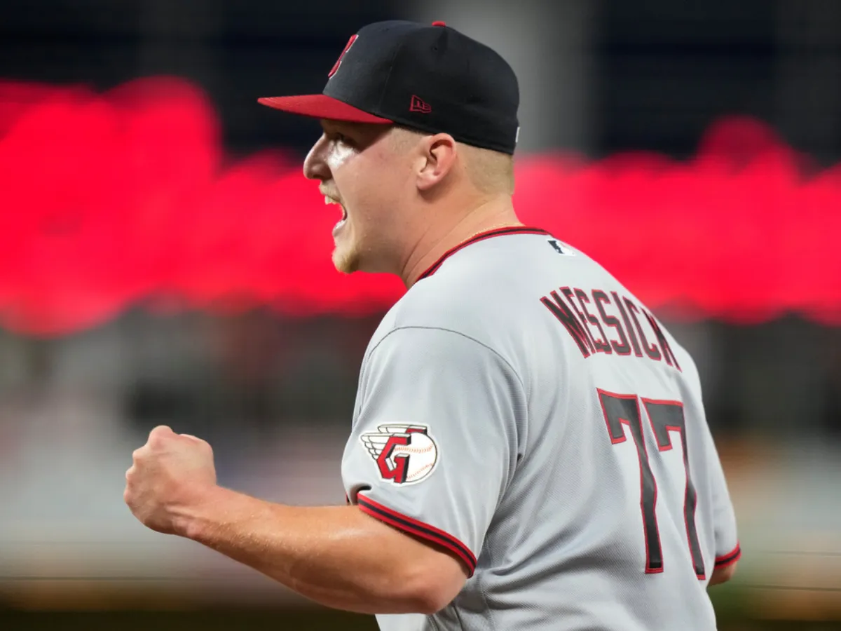 Parker Messick guia sólida victoria de Guardianes