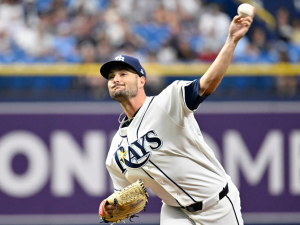 McClanahan maniata a Yankees y Rays se afianzan en la cima