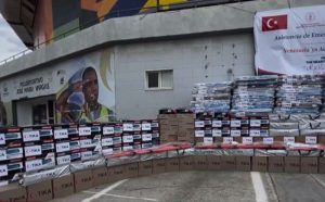 Turquía entrega tercera donación de ayuda humanitaria para afectados por sismos en La Guaira