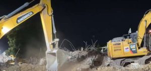Despliegan más de 600 maquinarias para remover escombros en La Guaira