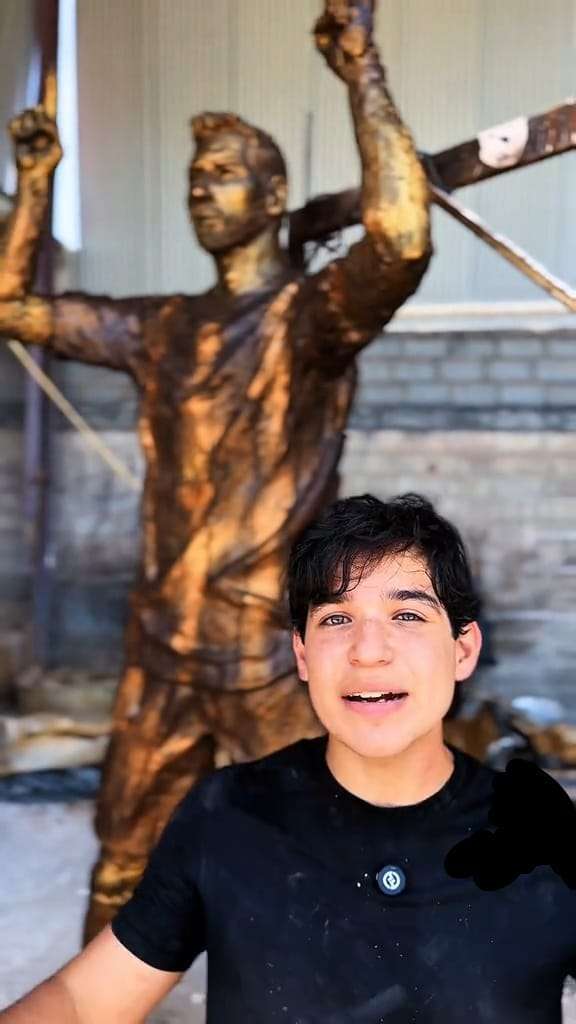 Aportes por venta de escultura de Messi se transforman en ayuda humanitaria