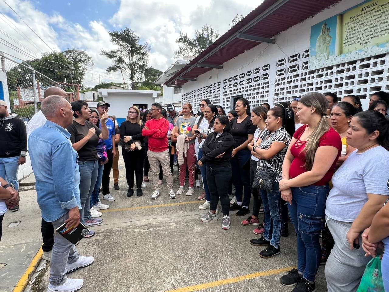 Realizan inspección técnica para recuperar la U.E. Alejandrina de Lugo en Paracotos tras sismos