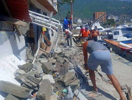 Inspeccionan muelle del Conppa Caraballeda tras doblete sísmico