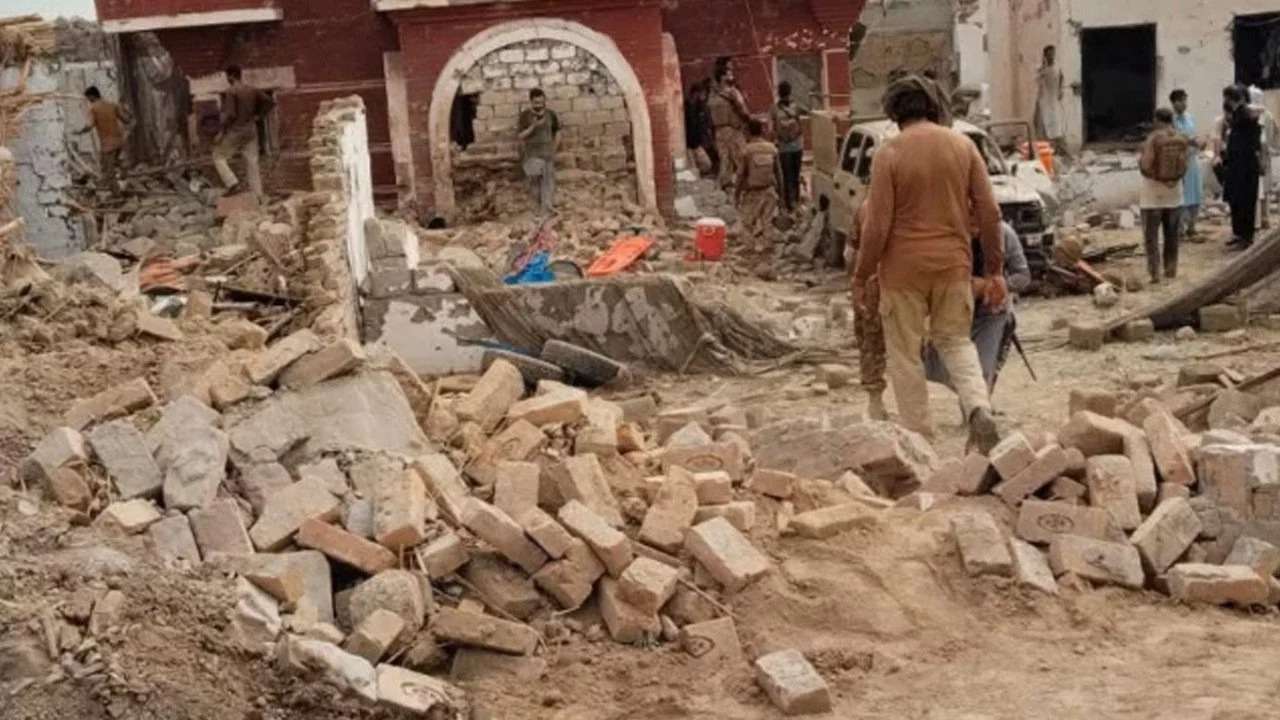 Pakistán: 15 muertos tras atentado con bomba en la provincia de Tank