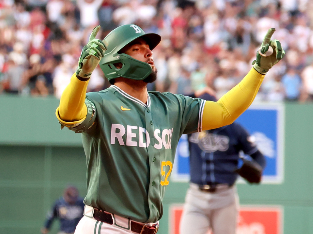 Abreu y Contreras encendidos con el madero