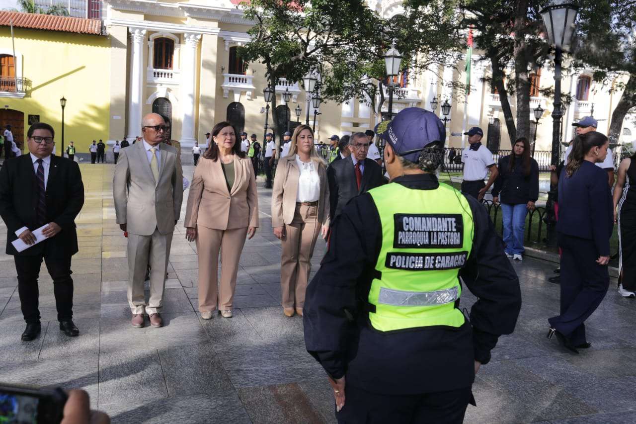 Carmen Meléndez exaltó la valentía del pueblo a un mes de los sismos