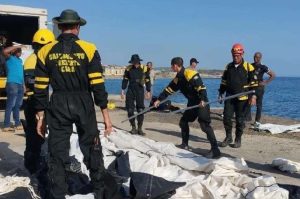 Brigadistas de Cuba apoyan en las labores de rescate tras doblete sísmico
