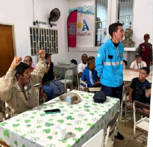 Supervisan la atención integral a 351 familias en la Escuela Básica Juan Aranaga en La Guaira