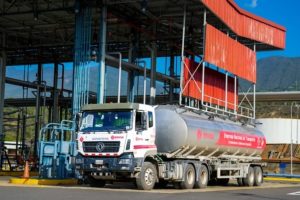 Autoridades garantizan suministro de combustible en La Guaira tras contingencia por los terremotos