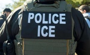 Acusan al FBI de ocultar pruebas en el caso de mexicano asesinado por ICE