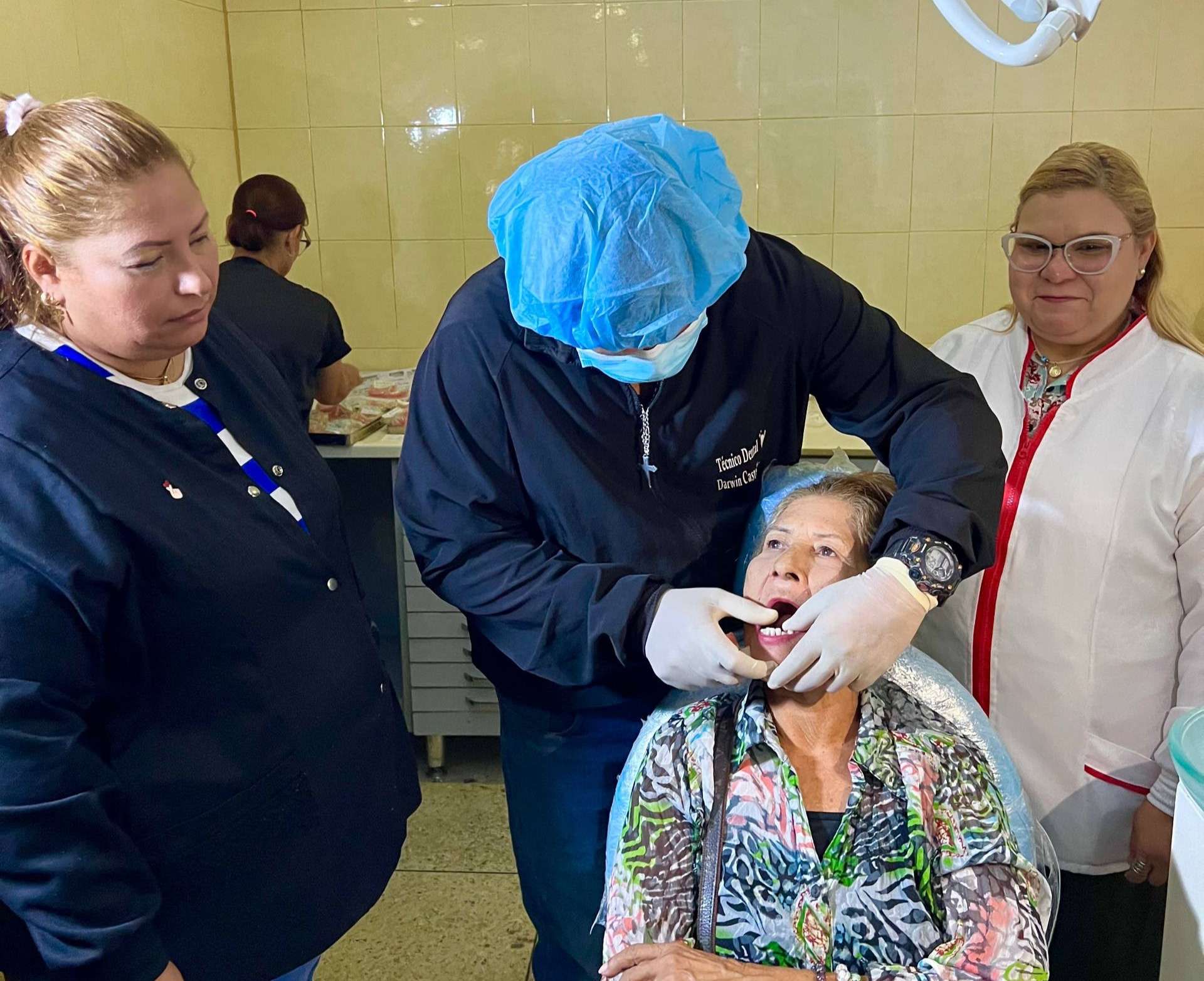 300 prótesis dentales ha entregado Misión Sonrisa en Sucre