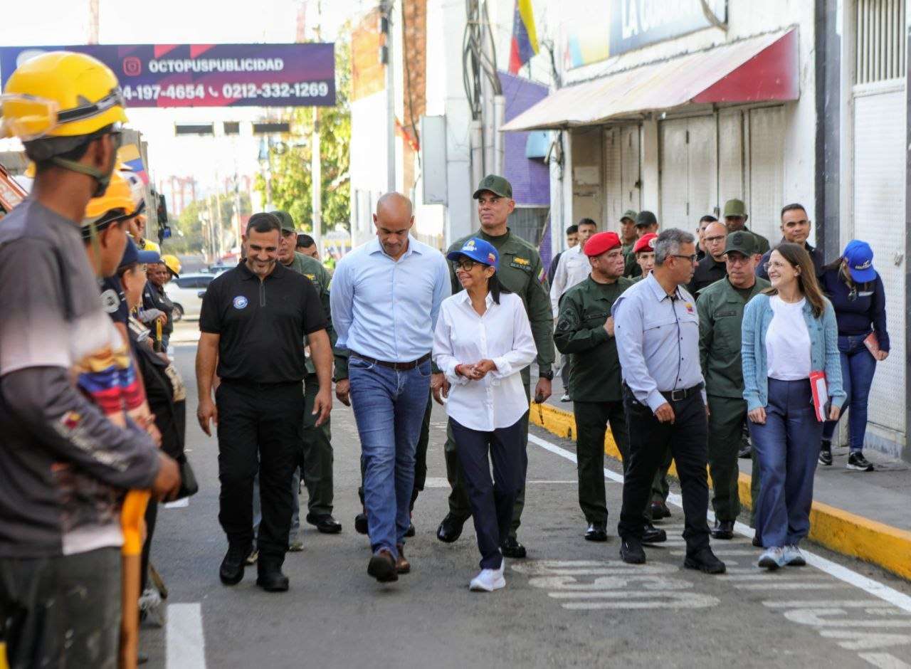Presidenta (E) relanza las Bricomiles para rehabilitar 1.000 escuelas en todo el país