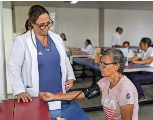 Jornada de salud atiende a damnificados por sismos en Aragua