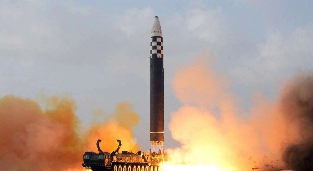 Corea del Norte lanza misil balístico hacia el mar de Japón y crecen tensiones