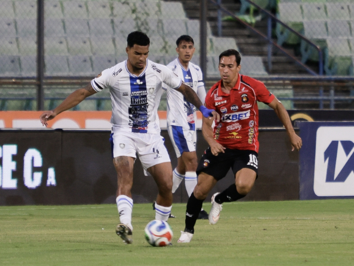 Caracas y Estudiantes firman empate de infarto en la UCV