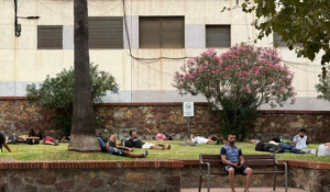 Gobierno español estima que aún quedan 2.500 migrantes de lo 60.000 que entraron de manera ilegal