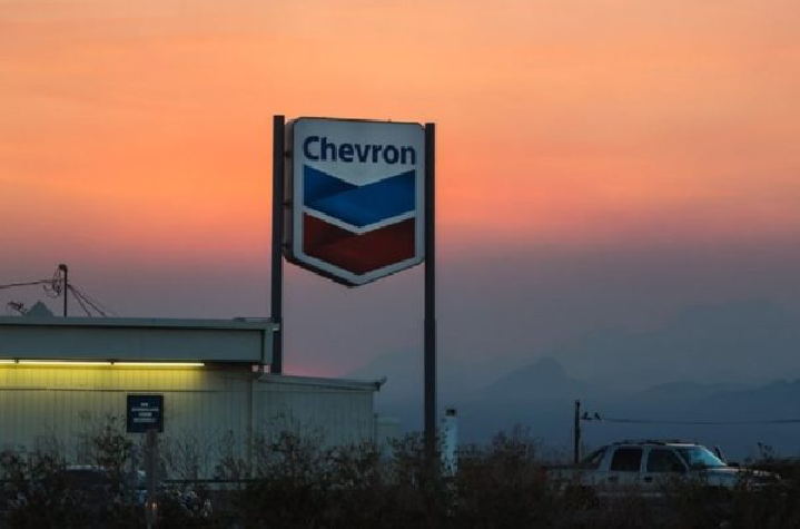 Chevron observa que para 2028 puede aumentar su producción en Venezuela y extraer alrededor de 420.000 barriles diarios