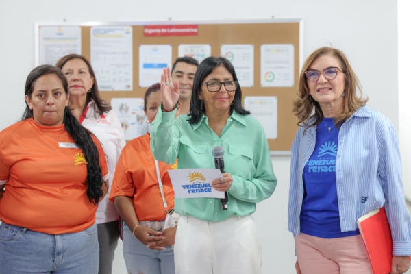 Delcy Rodríguez anuncia reparación de 13.000 viviendas afectadas por los terremotos