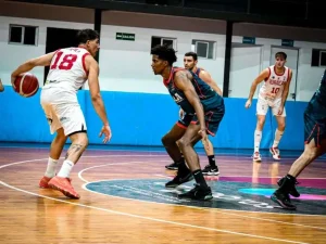 Elián Centeno vestirá la camiseta de Regatas Corrientes