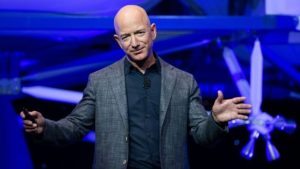 Jeff Bezos está cerca de comprar parte de las acciones del Liverpool