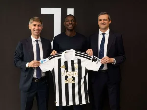 Juventus anuncia el contrato del francés Randal Kolo Muani