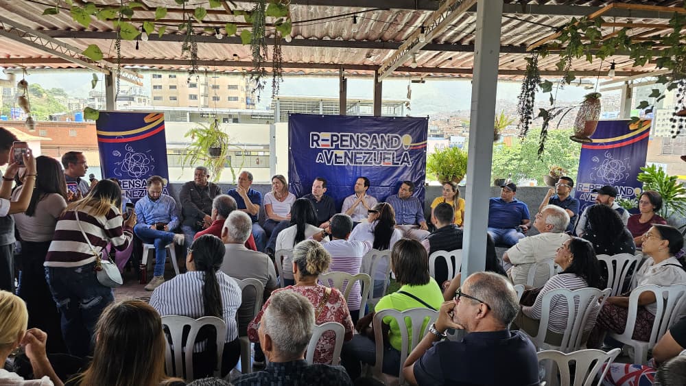 "Repensando a Venezuela" reunió a vecinos de Petare para recoger más de 40 ideas y propuestas comunitarias