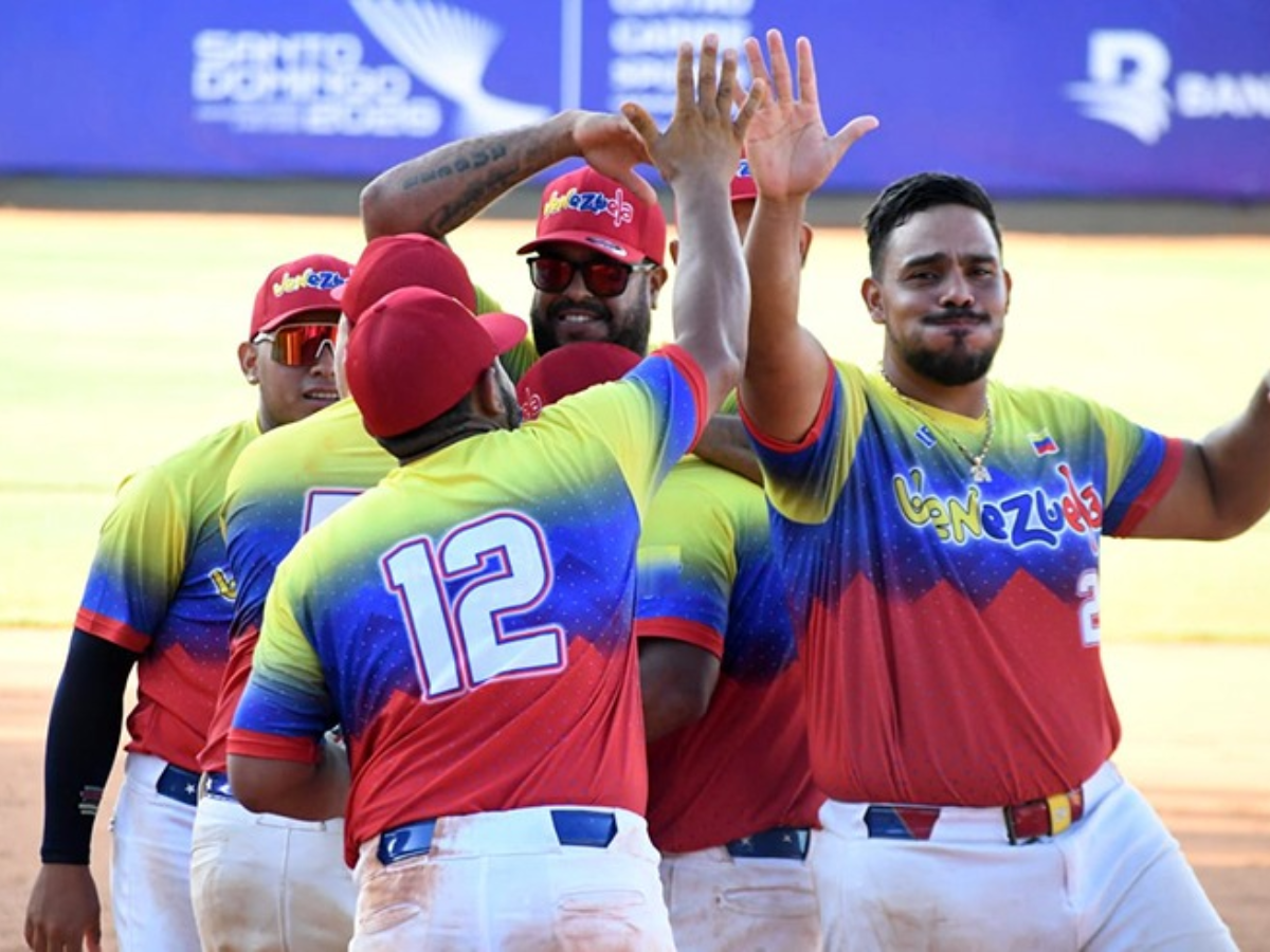Venezuela se apunta la de plata en Softbol masculino