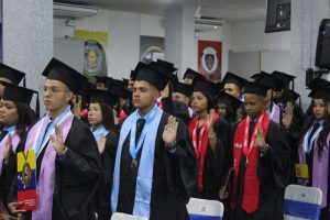 Egresados 376 nuevos profesionales de la Unes en Caracas