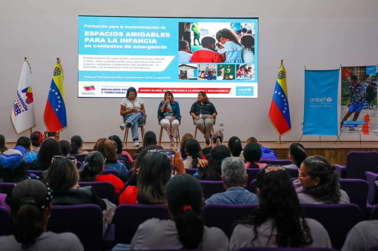 Capacitan a consejeros de protección para brindar apoyo a niños tras los sismos