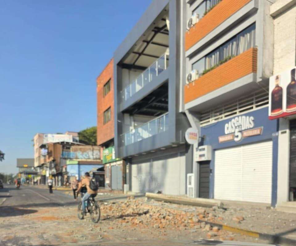 Colombia activa puesto de mando para atender víctimas por el sismo
