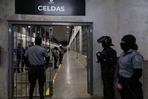 Aumenta número de muertos bajo custodia en cárceles de El Salvador