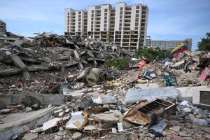 35 estructuras serán demolidas en La Guaira en los próximos días