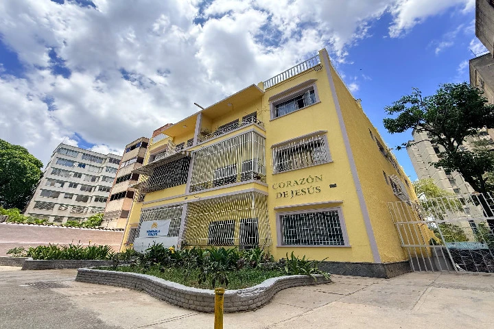 Gobierno entregó 102 nuevas viviendas rehabilitadas en la parroquia San Bernardino de Caracas